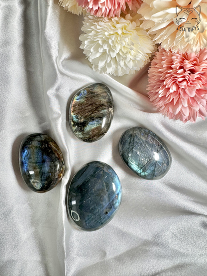 Labradorite (Blue Flash) Palmstone